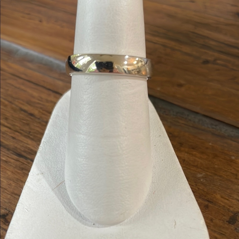 James Avery, Classic, sterling silver, smooth band, size 7 1/2, w original logo